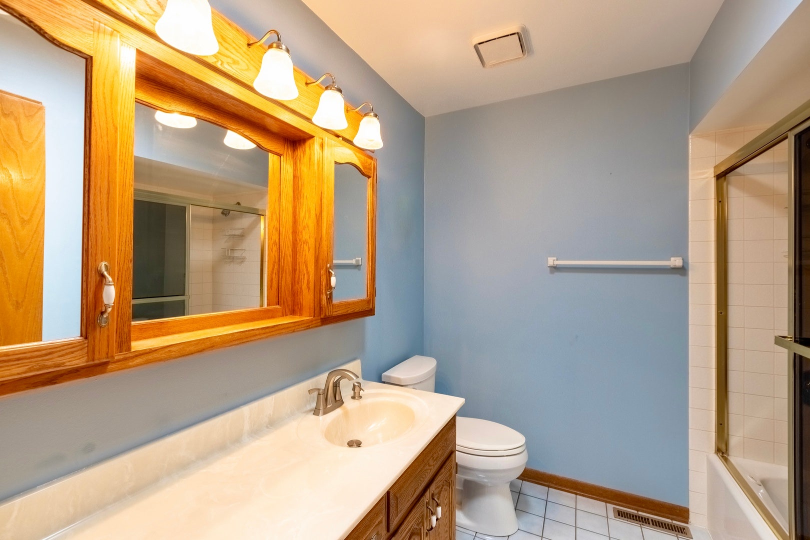 18201 Lynn Drive, #109, Orland Park, IL 60467
