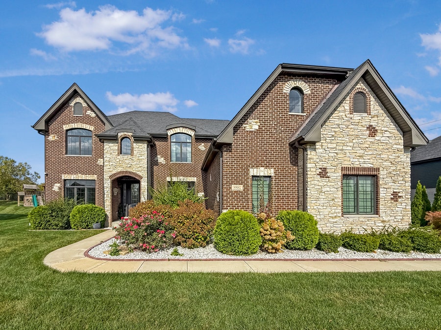 Property photo for 8884 Port Washington Drive, Frankfort, IL