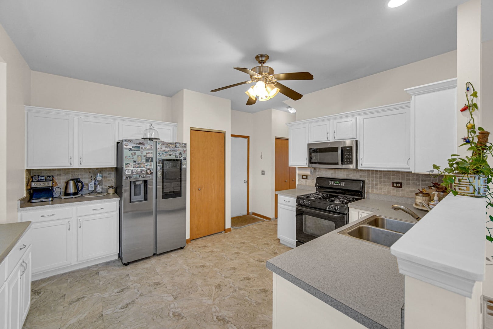 3702 Adesso Lane, Joliet, IL 60435 3702 Adesso Lane, Joliet, IL 60435