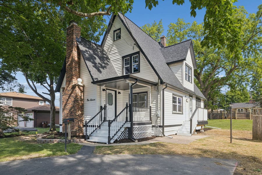 Property photo for 111 Oak Street, New Lenox, IL
