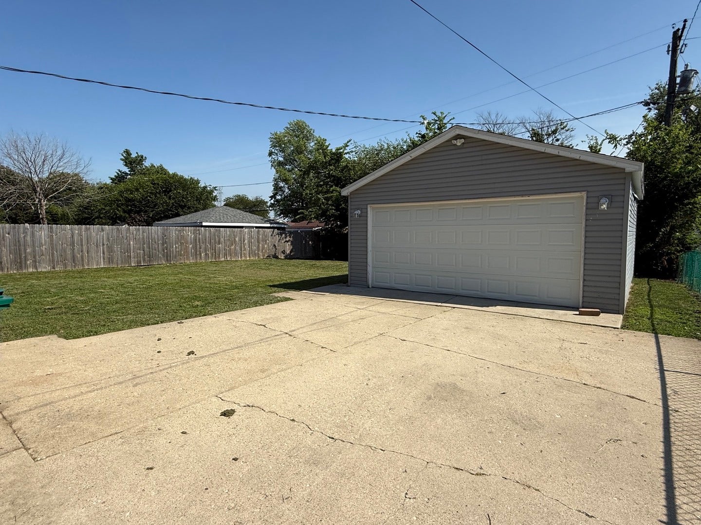 2016 Capri Avenue, Joliet, IL 60436 2016 Capri Avenue, Joliet, IL 60436