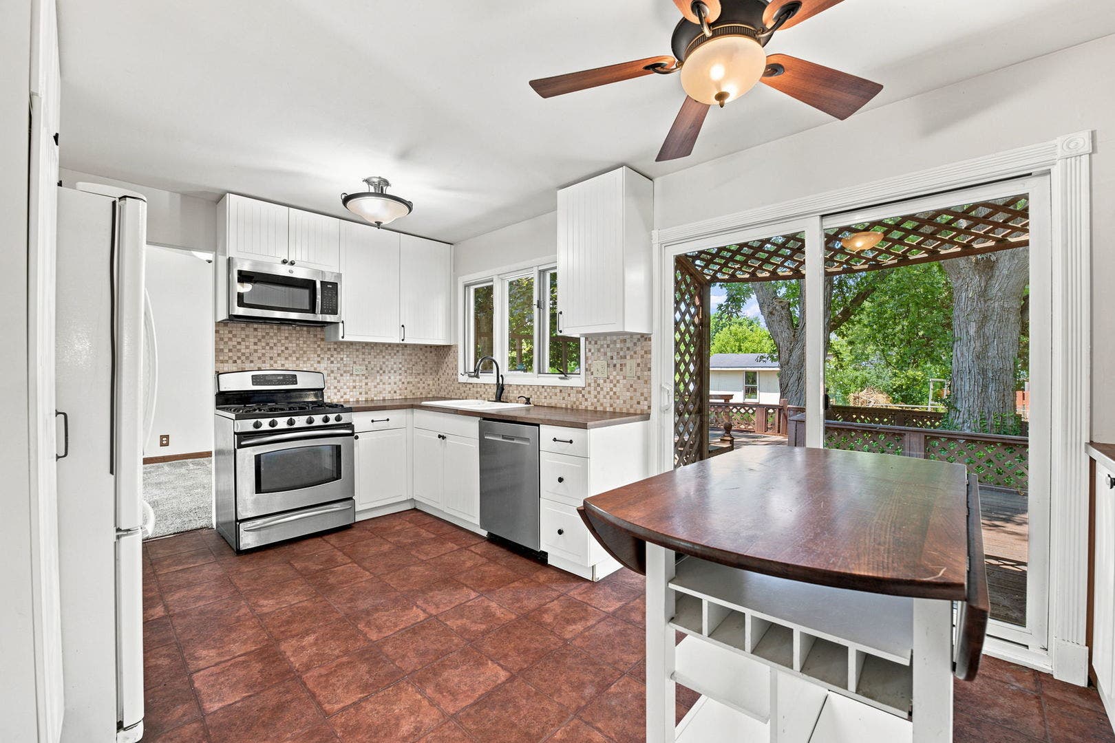 337 Huntington Way, Bolingbrook, IL 60440