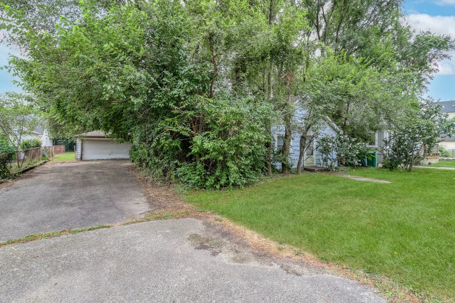 Property photo for 16338 New Avenue, Lemont, IL