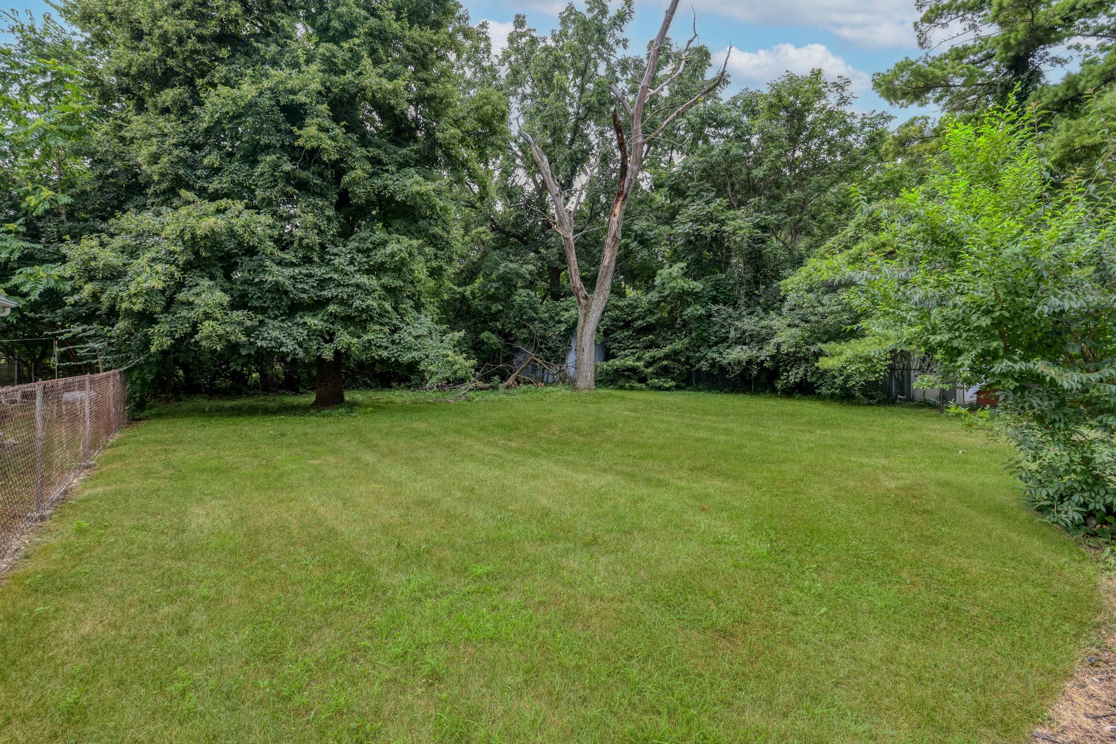 16338 New Avenue, Lemont, IL 60439 16338 New Avenue, Lemont, IL 60439