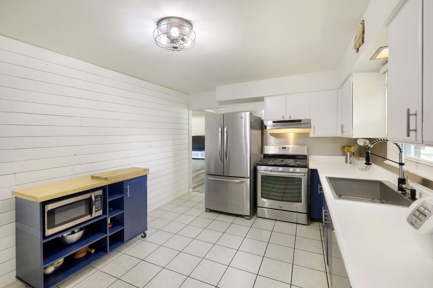 1434 Maple Lane, Elgin, IL 60123 1434 Maple Lane, Elgin, IL 60123