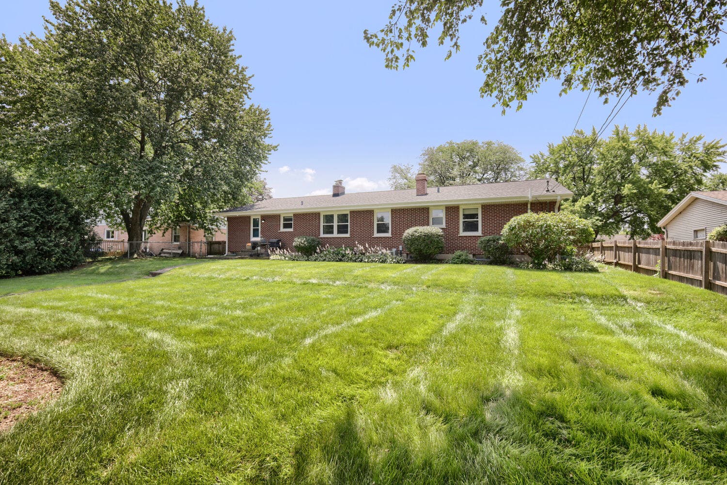 1434 Maple Lane, Elgin, IL 60123 1434 Maple Lane, Elgin, IL 60123