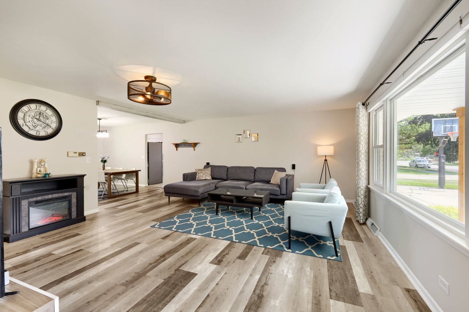 1434 Maple Lane, Elgin, IL 60123 1434 Maple Lane, Elgin, IL 60123