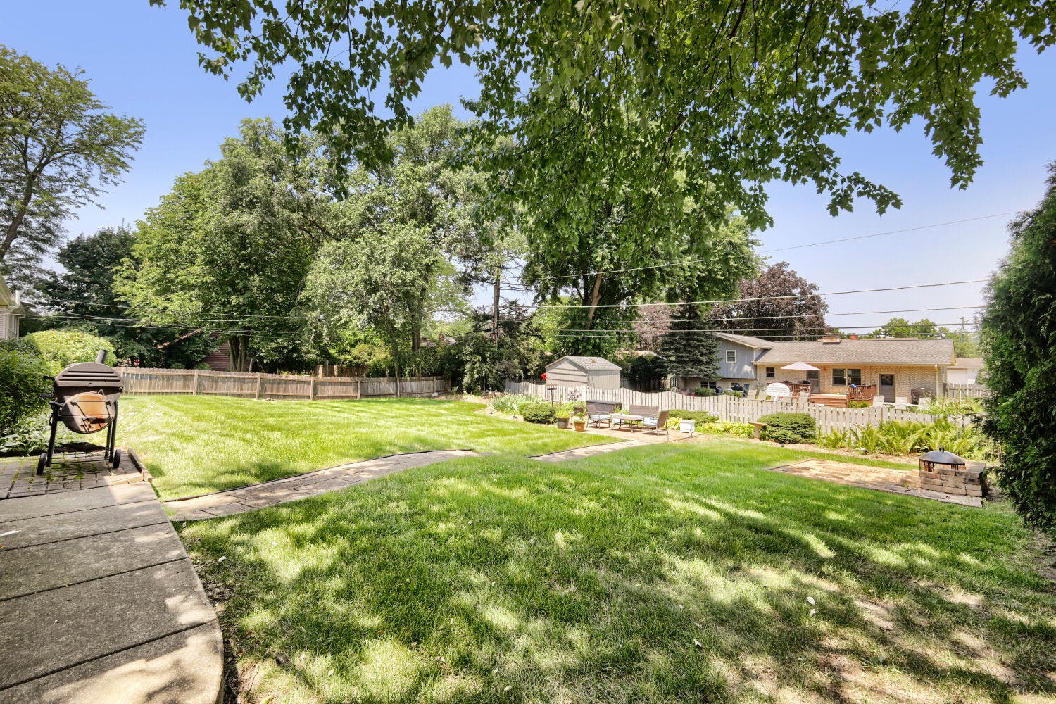 1434 Maple Lane, Elgin, IL 60123 1434 Maple Lane, Elgin, IL 60123