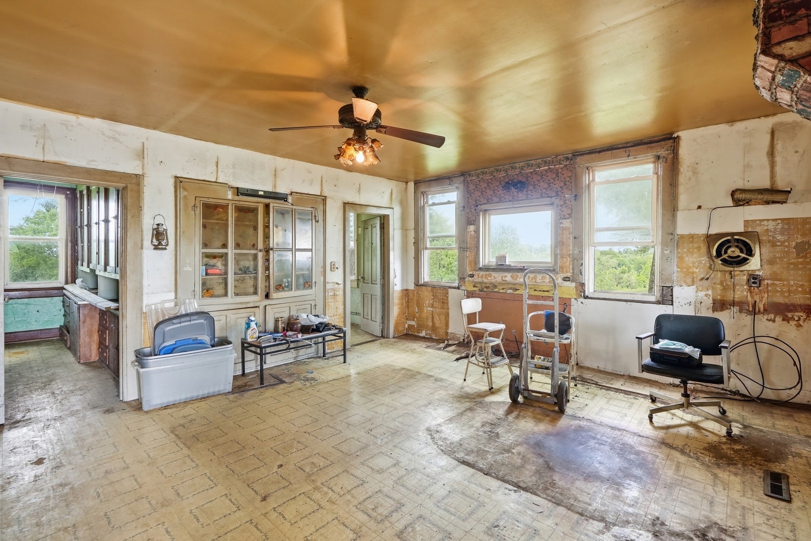 2737 E Indiana Avenue, Beecher, IL 60401 2737 E Indiana Avenue, Beecher, IL 60401