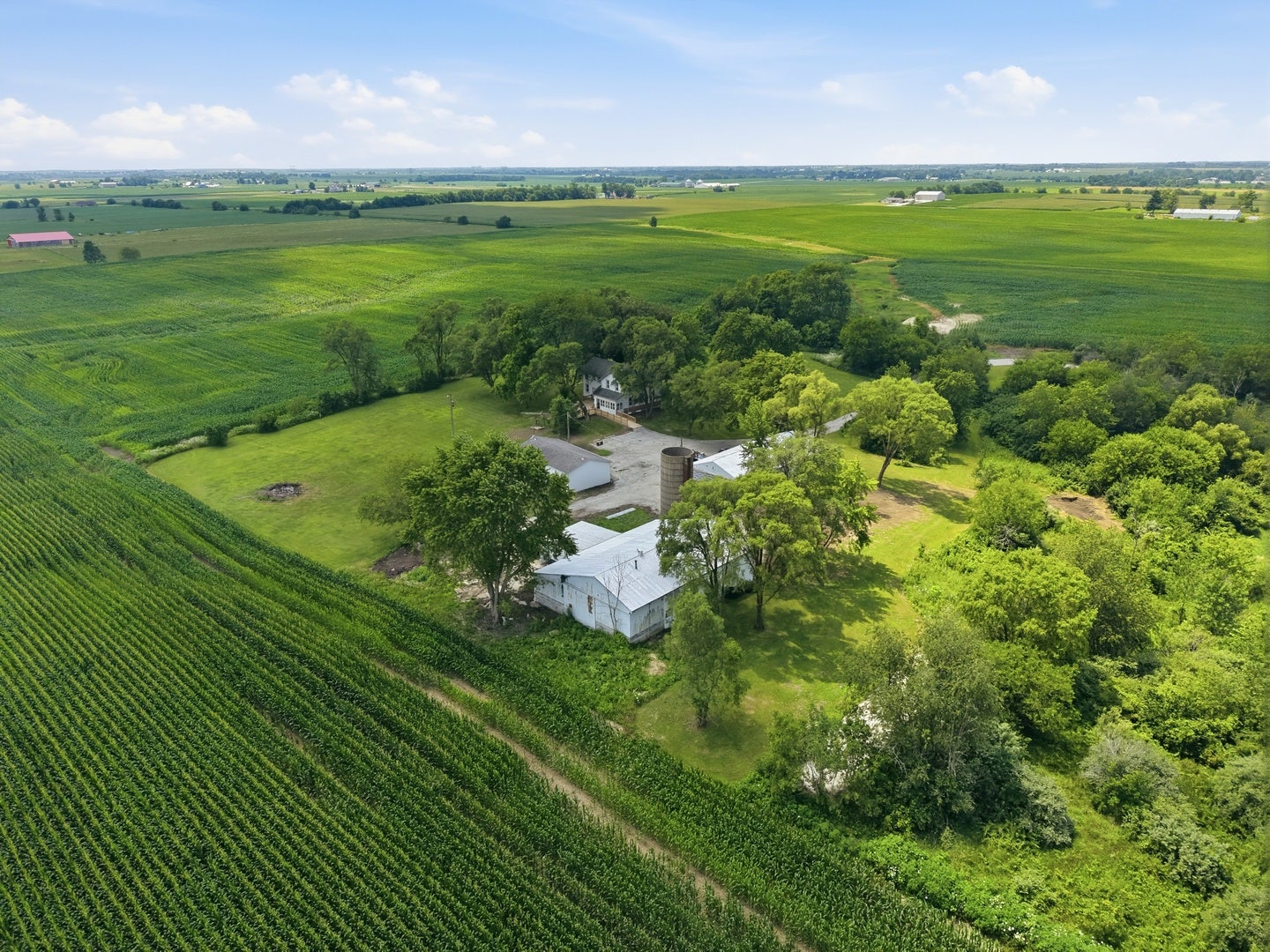 2737 E Indiana Avenue, Beecher, IL 60401 2737 E Indiana Avenue, Beecher, IL 60401