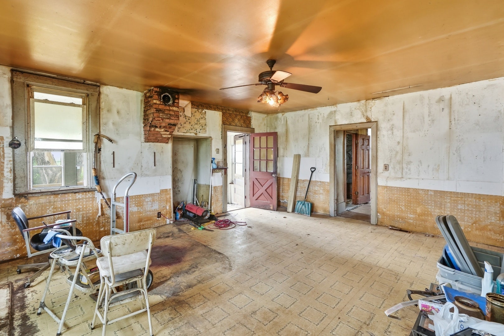 2737 E Indiana Avenue, Beecher, IL 60401 2737 E Indiana Avenue, Beecher, IL 60401
