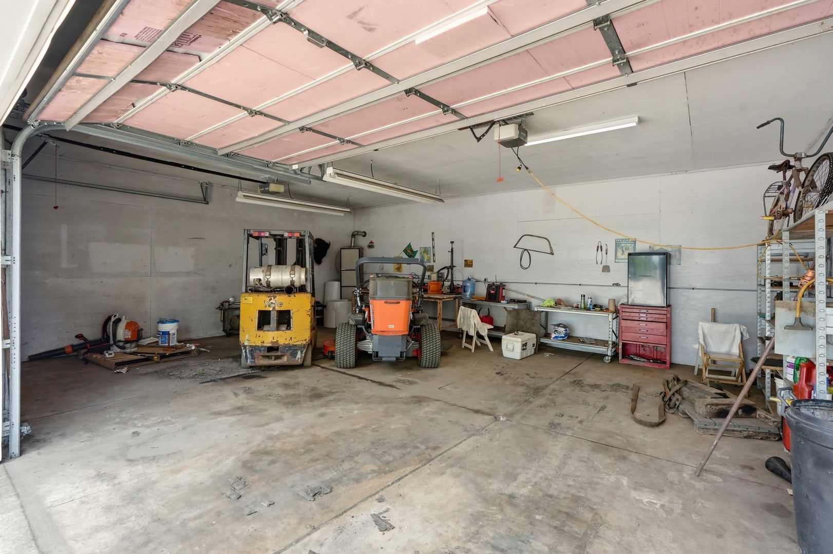 2737 E Indiana Avenue, Beecher, IL 60401 2737 E Indiana Avenue, Beecher, IL 60401
