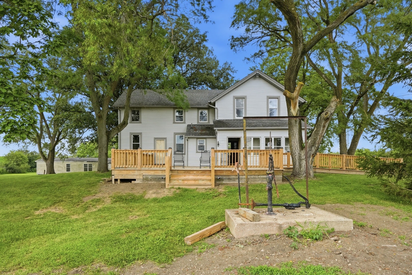 2737 E Indiana Avenue, Beecher, IL 60401 2737 E Indiana Avenue, Beecher, IL 60401