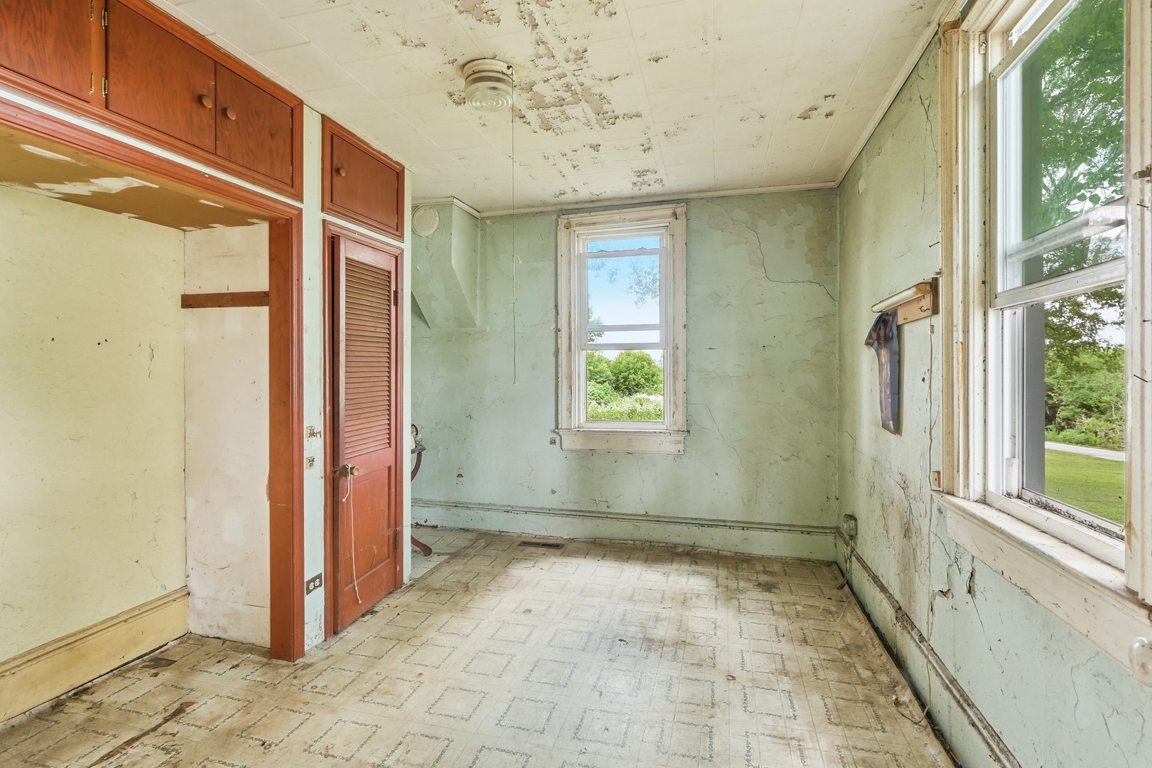 2737 E Indiana Avenue, Beecher, IL 60401 2737 E Indiana Avenue, Beecher, IL 60401