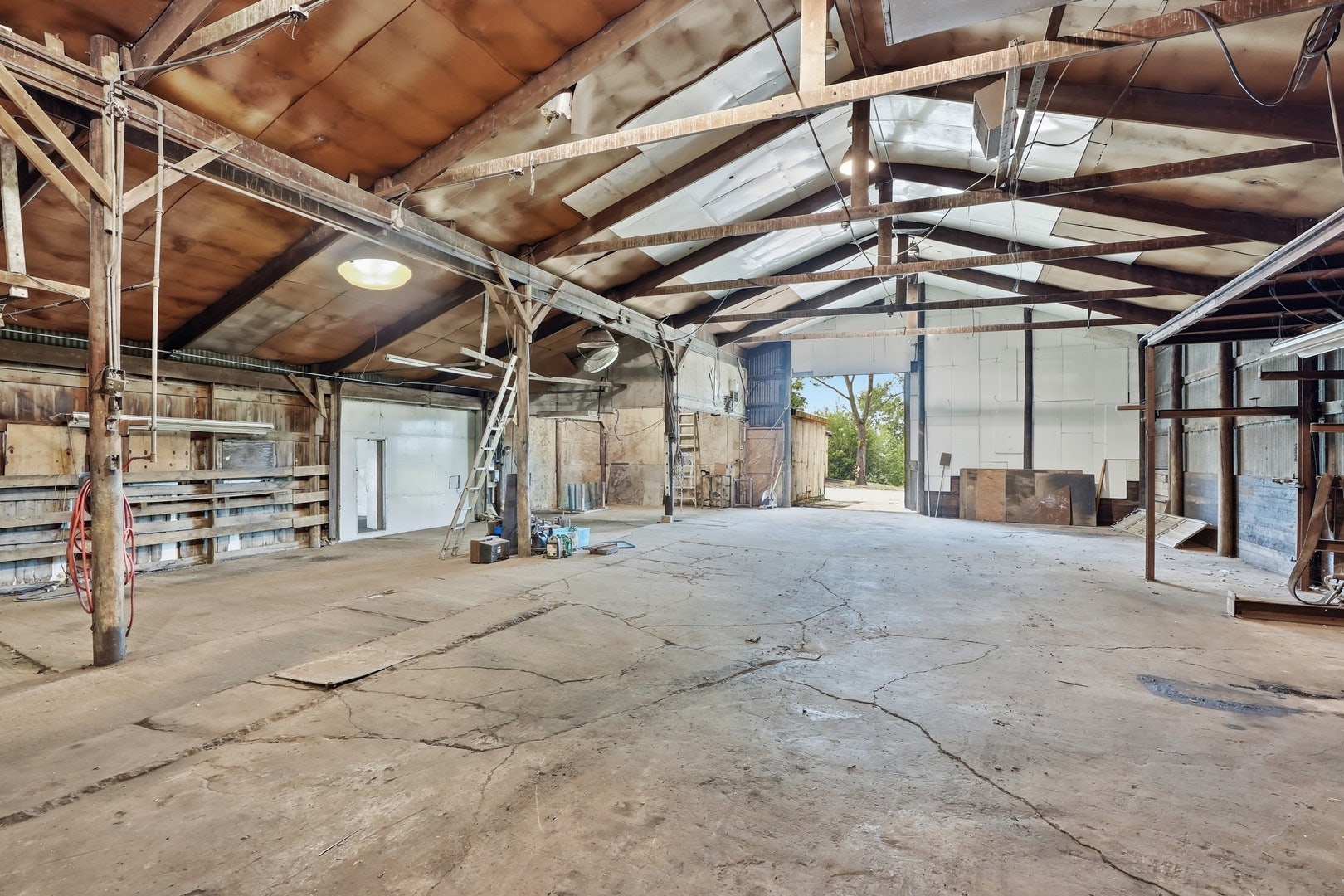 2737 E Indiana Avenue, Beecher, IL 60401 2737 E Indiana Avenue, Beecher, IL 60401