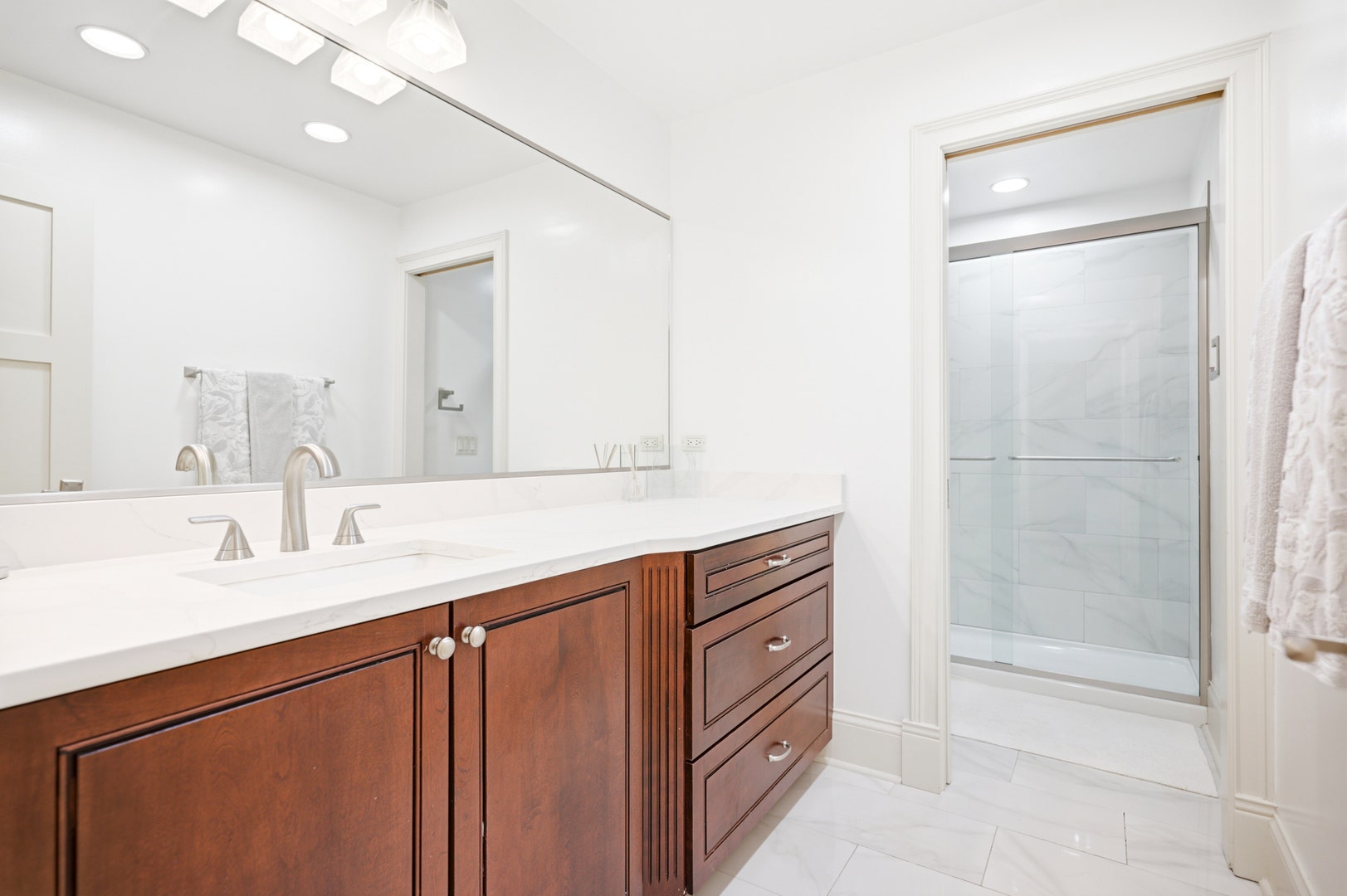 39542 Orchard Bluff Lane, Wadsworth, IL 60083 39542 Orchard Bluff Lane, Wadsworth, IL 60083