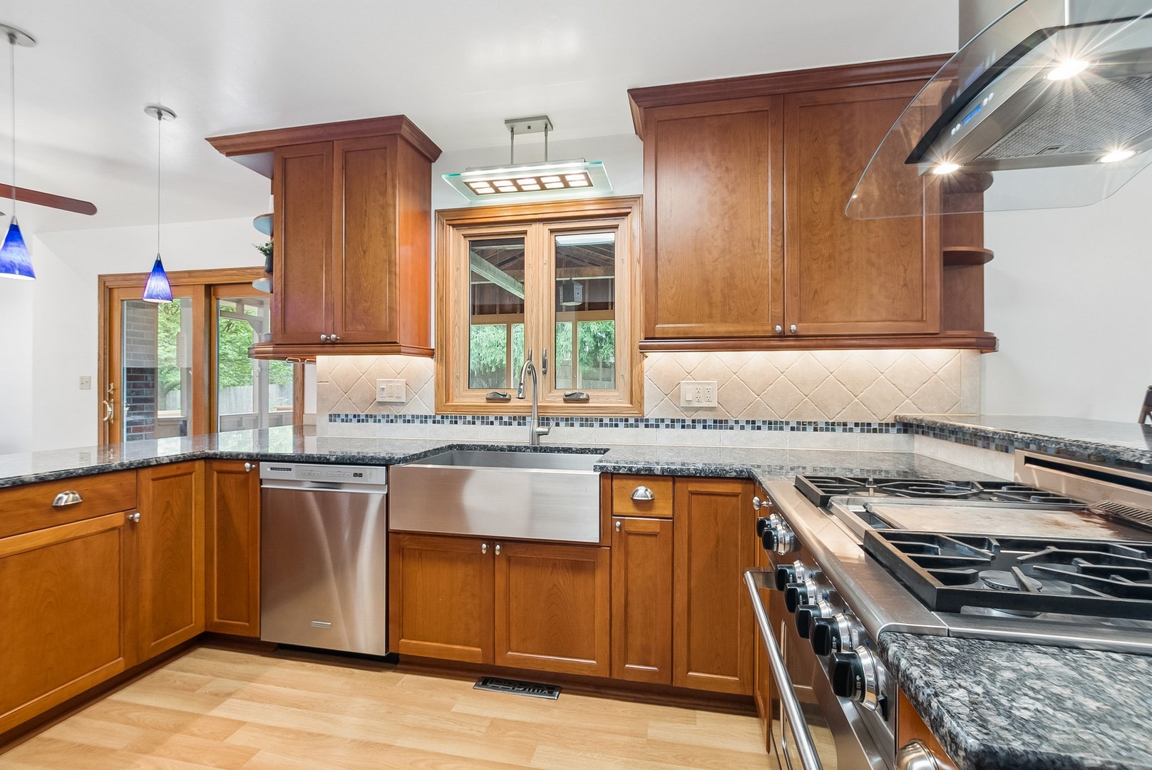 7217 Lyman Avenue, Downers Grove, IL 60516