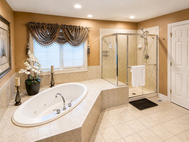 11 Harrington Court, Hawthorn Woods, IL 60047 11 Harrington Court, Hawthorn Woods, IL 60047