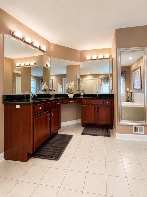 11 Harrington Court, Hawthorn Woods, IL 60047 11 Harrington Court, Hawthorn Woods, IL 60047