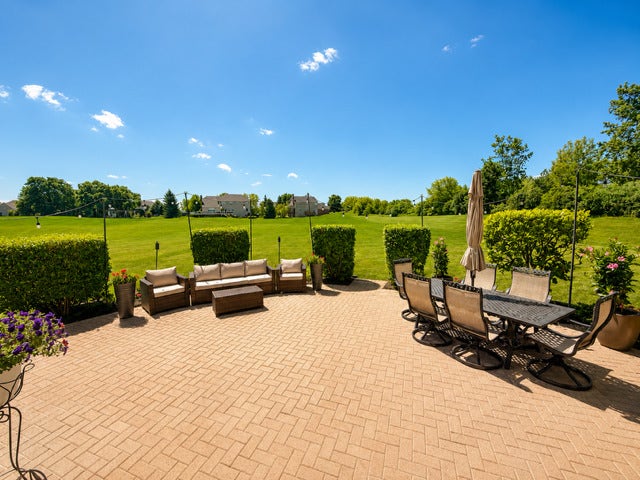 11 Harrington Court, Hawthorn Woods, IL 60047 11 Harrington Court, Hawthorn Woods, IL 60047