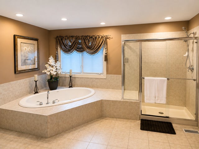 11 Harrington Court, Hawthorn Woods, IL 60047 11 Harrington Court, Hawthorn Woods, IL 60047