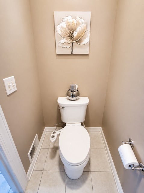 11 Harrington Court, Hawthorn Woods, IL 60047 11 Harrington Court, Hawthorn Woods, IL 60047