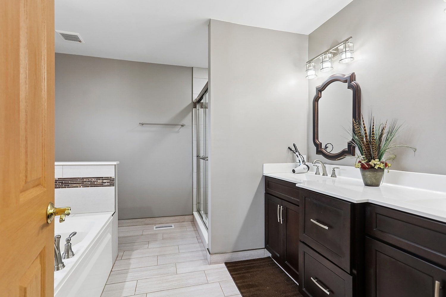 10536 Pentagon Drive, Orland Park, IL 60467 10536 Pentagon Drive, Orland Park, IL 60467