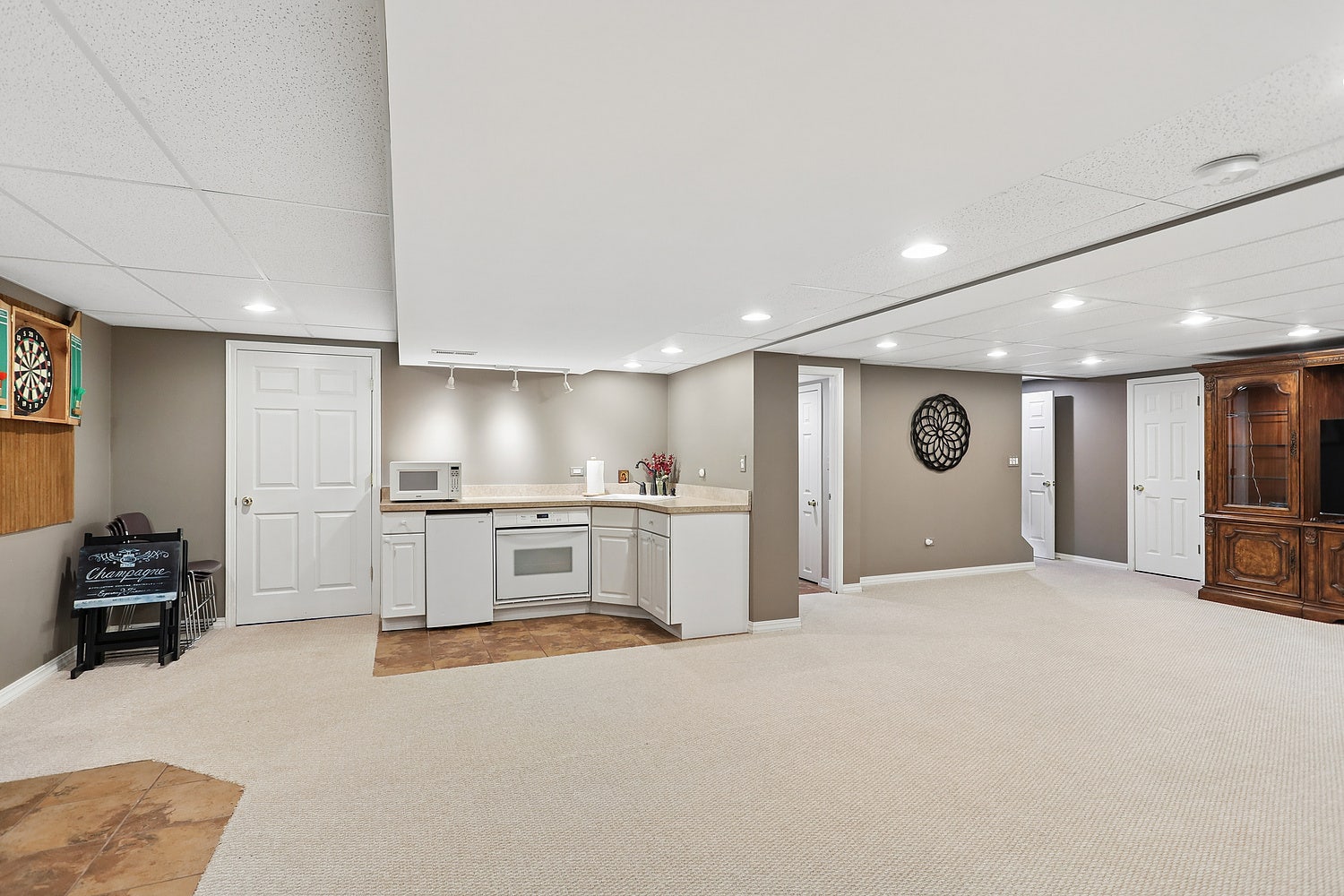 10536 Pentagon Drive, Orland Park, IL 60467 10536 Pentagon Drive, Orland Park, IL 60467