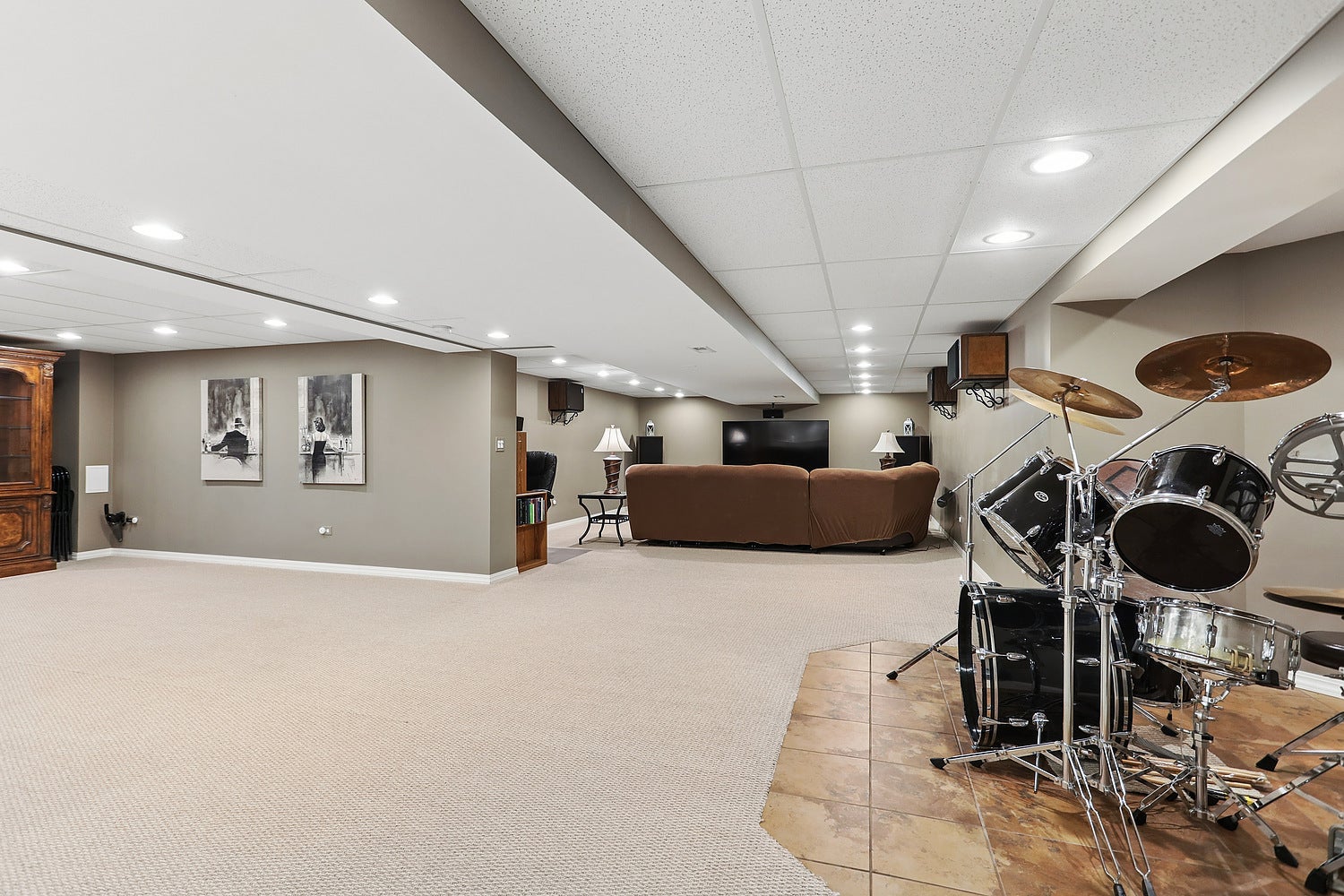 10536 Pentagon Drive, Orland Park, IL 60467 10536 Pentagon Drive, Orland Park, IL 60467