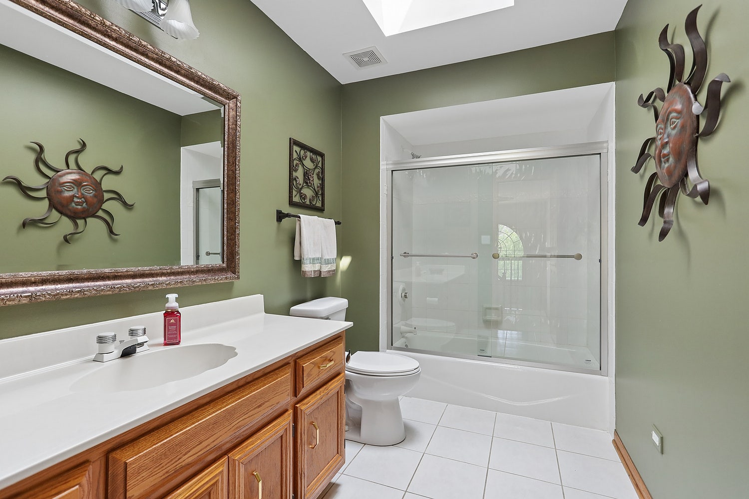 10536 Pentagon Drive, Orland Park, IL 60467 10536 Pentagon Drive, Orland Park, IL 60467