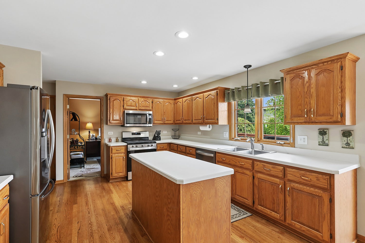 10536 Pentagon Drive, Orland Park, IL 60467 10536 Pentagon Drive, Orland Park, IL 60467