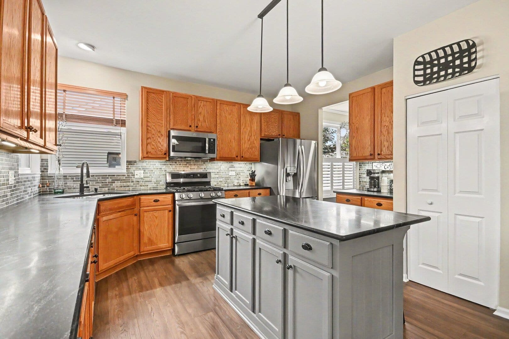 3509 Timberlake Drive, Joliet, IL 60435