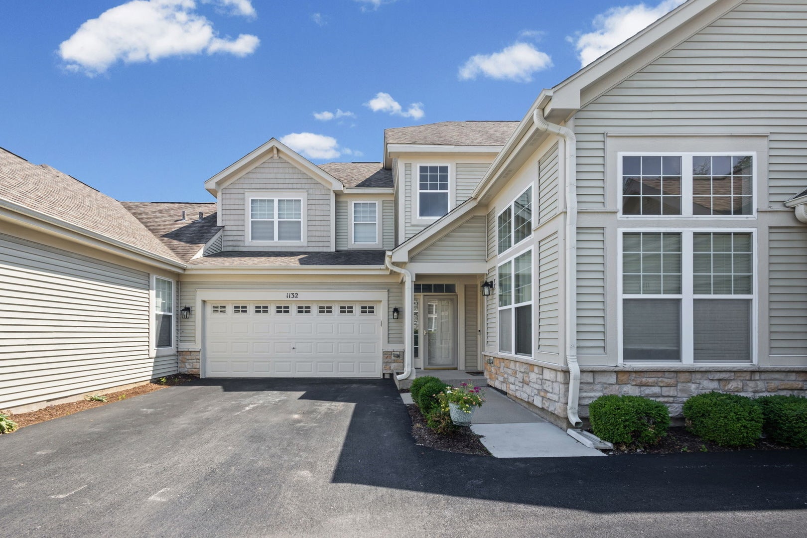 1132 Foxridge Lane, Aurora, IL 60502 1132 Foxridge Lane, Aurora, IL 60502