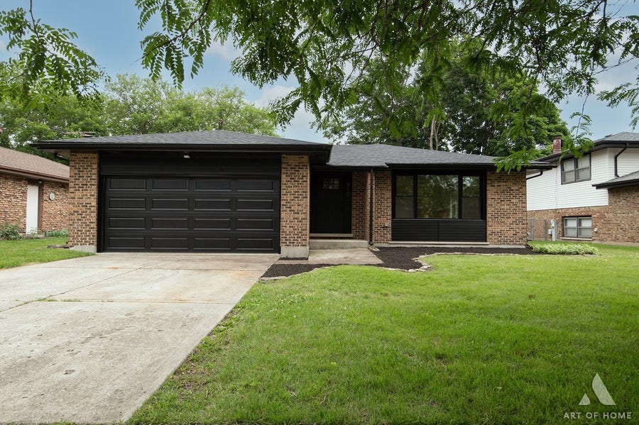 Property photo for 910 College Avenue, Matteson, IL