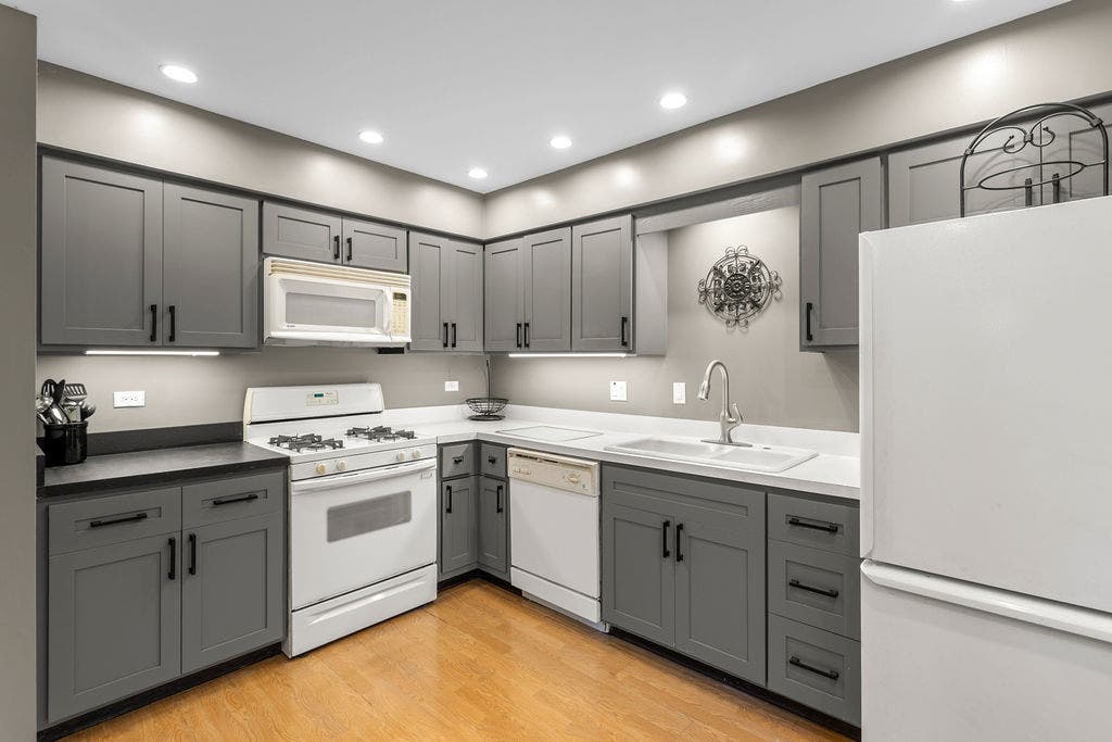 2100 59th Street, Downers Grove, IL 60516