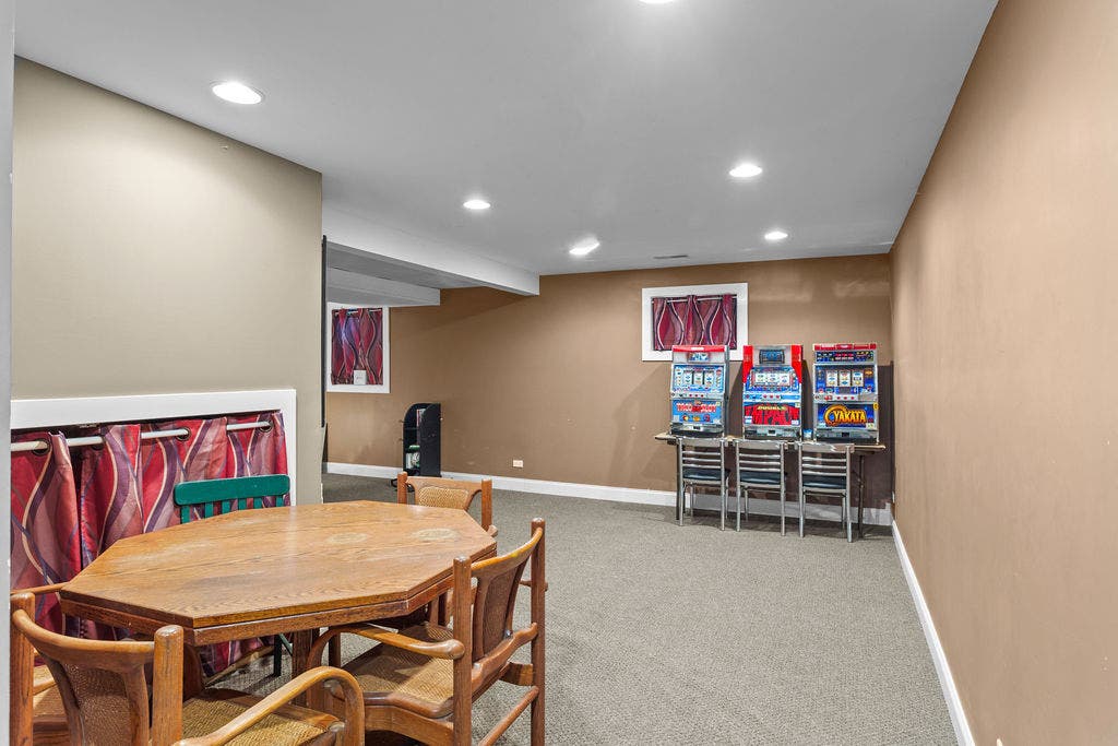 2100 59th Street, Downers Grove, IL 60516