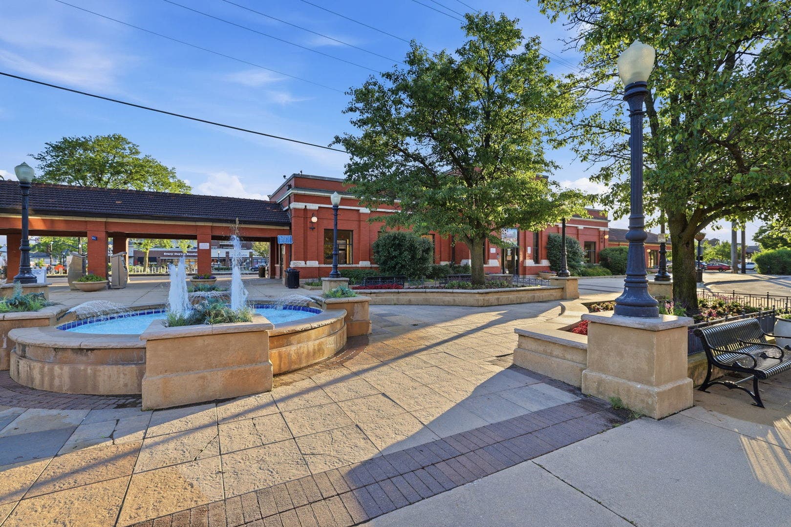 Main St Metra Station