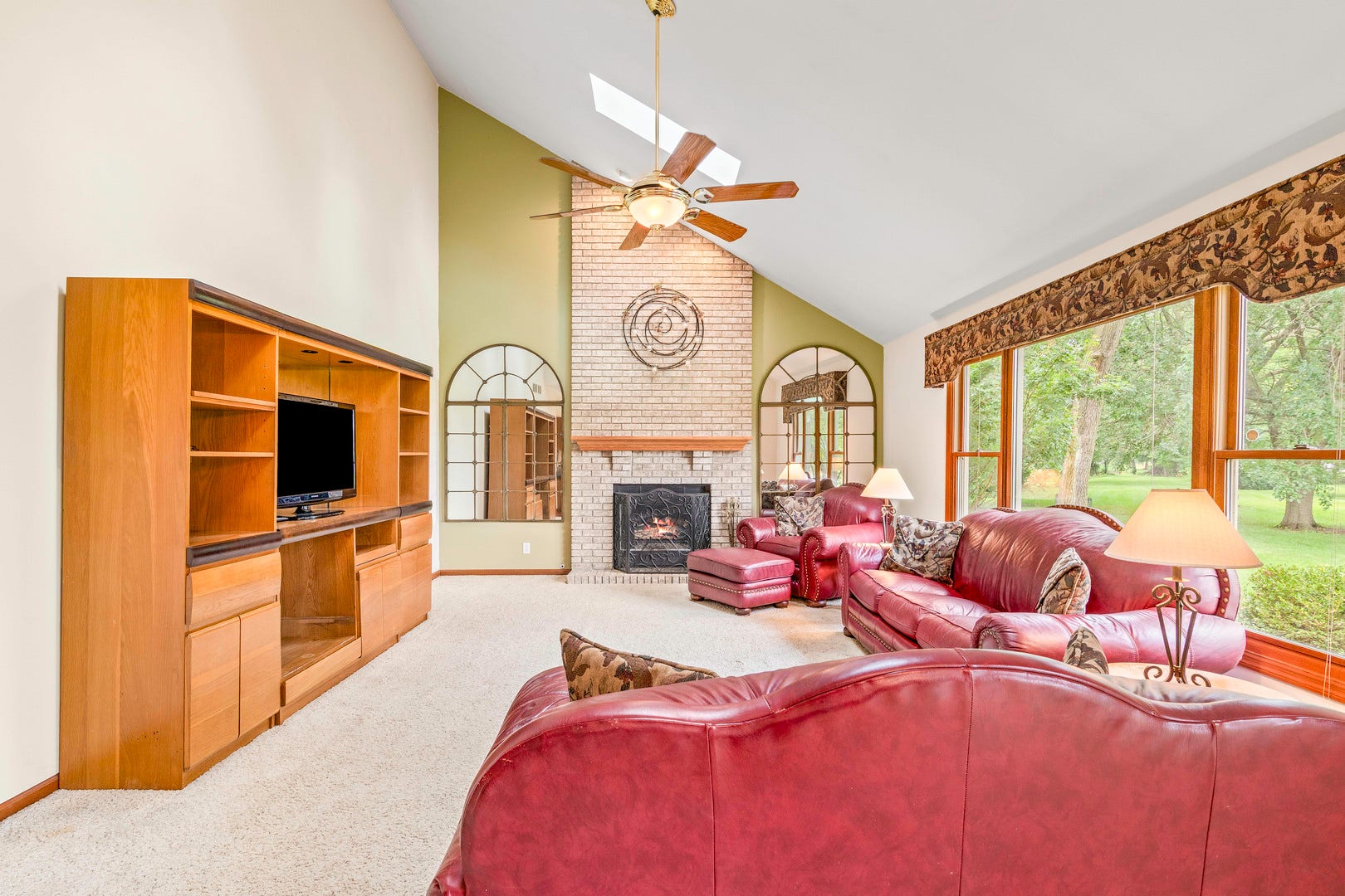 997 S Hampton Court, Aurora, IL 60506 997 S Hampton Court, Aurora, IL 60506