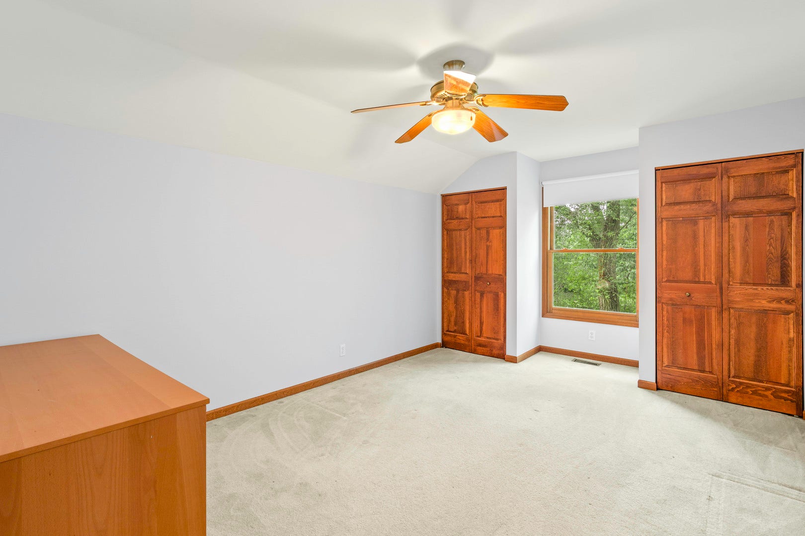 997 S Hampton Court, Aurora, IL 60506 997 S Hampton Court, Aurora, IL 60506