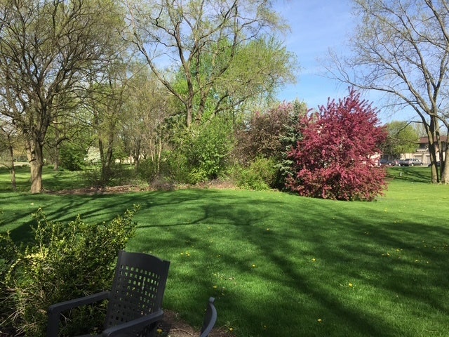 997 S Hampton Court, Aurora, IL 60506 997 S Hampton Court, Aurora, IL 60506