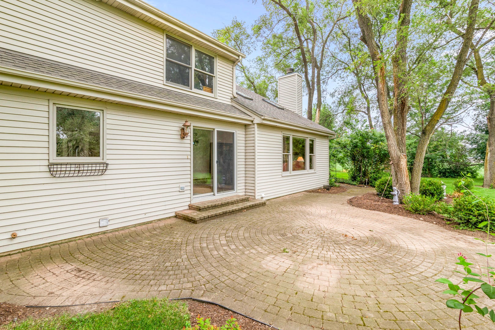 997 S Hampton Court, Aurora, IL 60506 997 S Hampton Court, Aurora, IL 60506