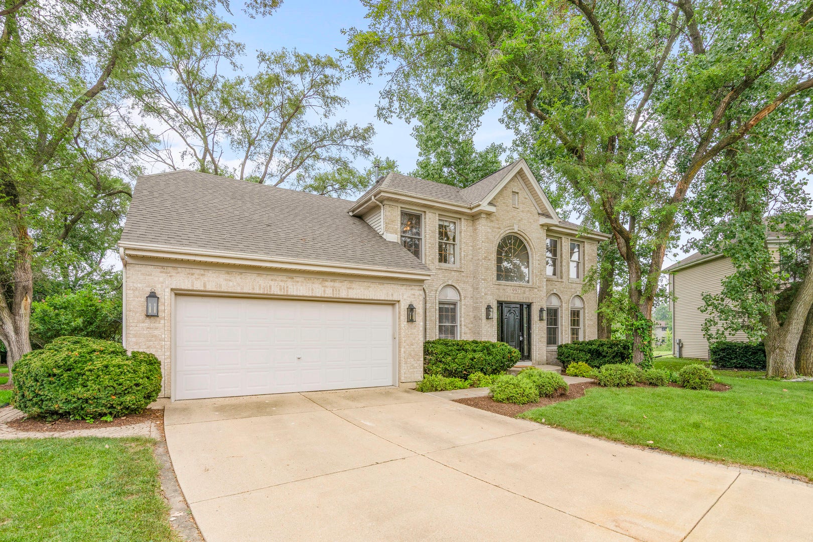 997 S Hampton Court, Aurora, IL 60506 997 S Hampton Court, Aurora, IL 60506