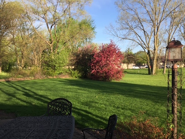 997 S Hampton Court, Aurora, IL 60506 997 S Hampton Court, Aurora, IL 60506