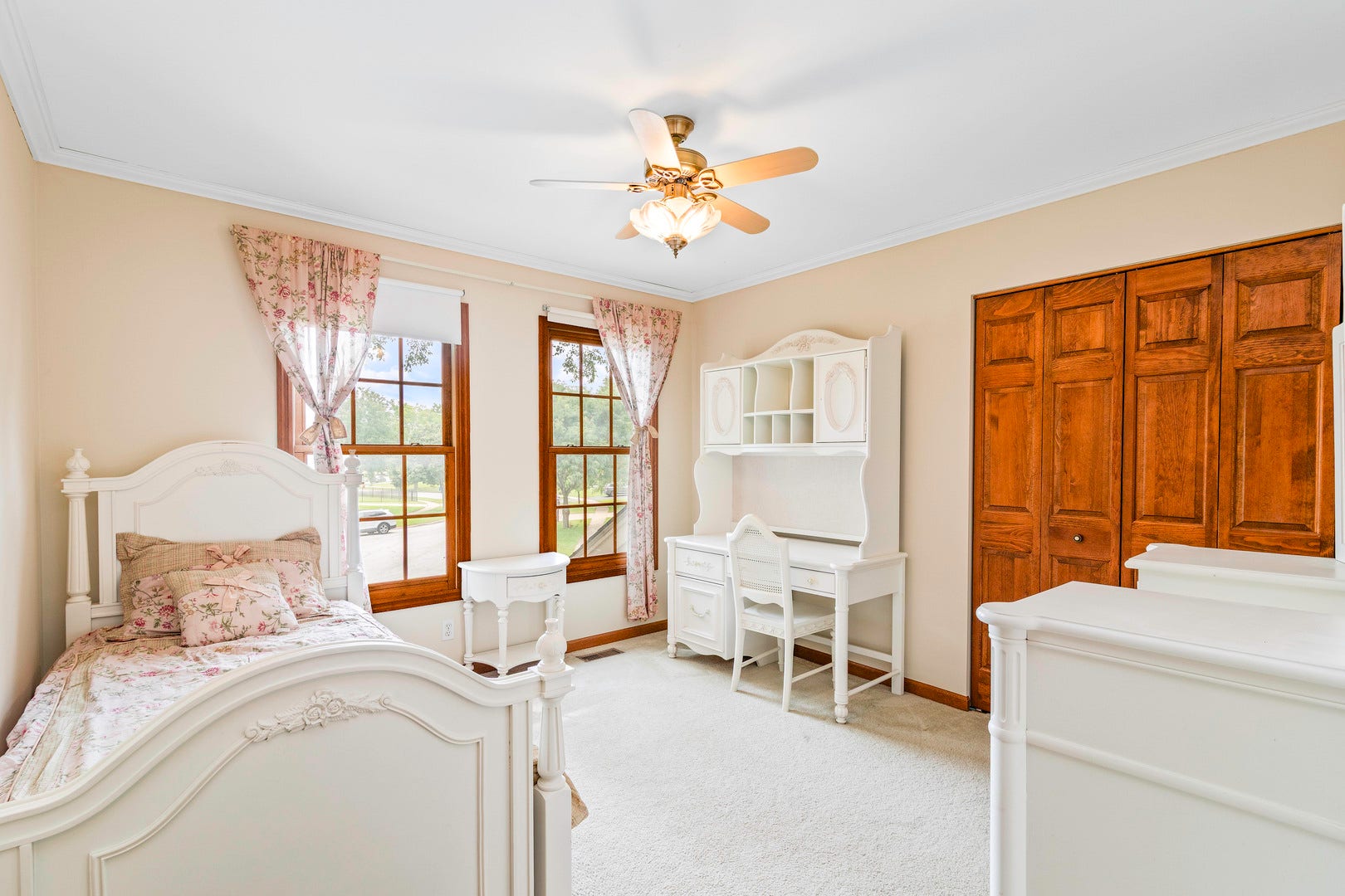 997 S Hampton Court, Aurora, IL 60506 997 S Hampton Court, Aurora, IL 60506