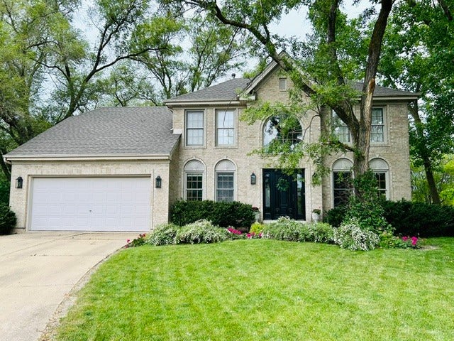 997 S Hampton Court, Aurora, IL 60506 997 S Hampton Court, Aurora, IL 60506