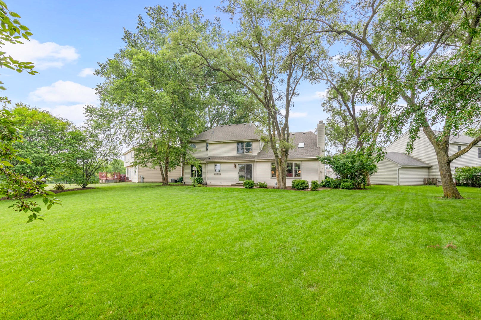 997 S Hampton Court, Aurora, IL 60506 997 S Hampton Court, Aurora, IL 60506