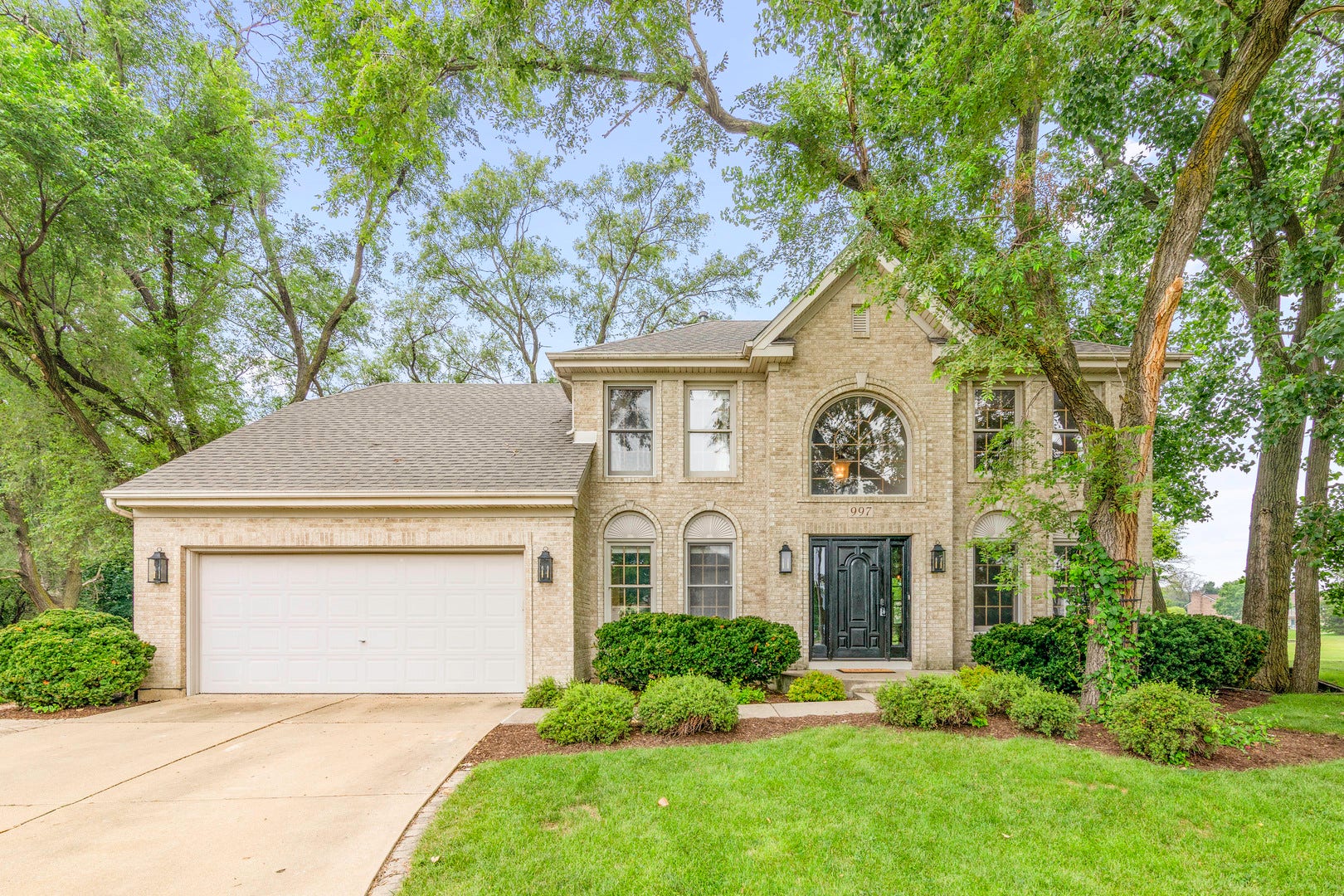 997 S Hampton Court, Aurora, IL 60506 997 S Hampton Court, Aurora, IL 60506