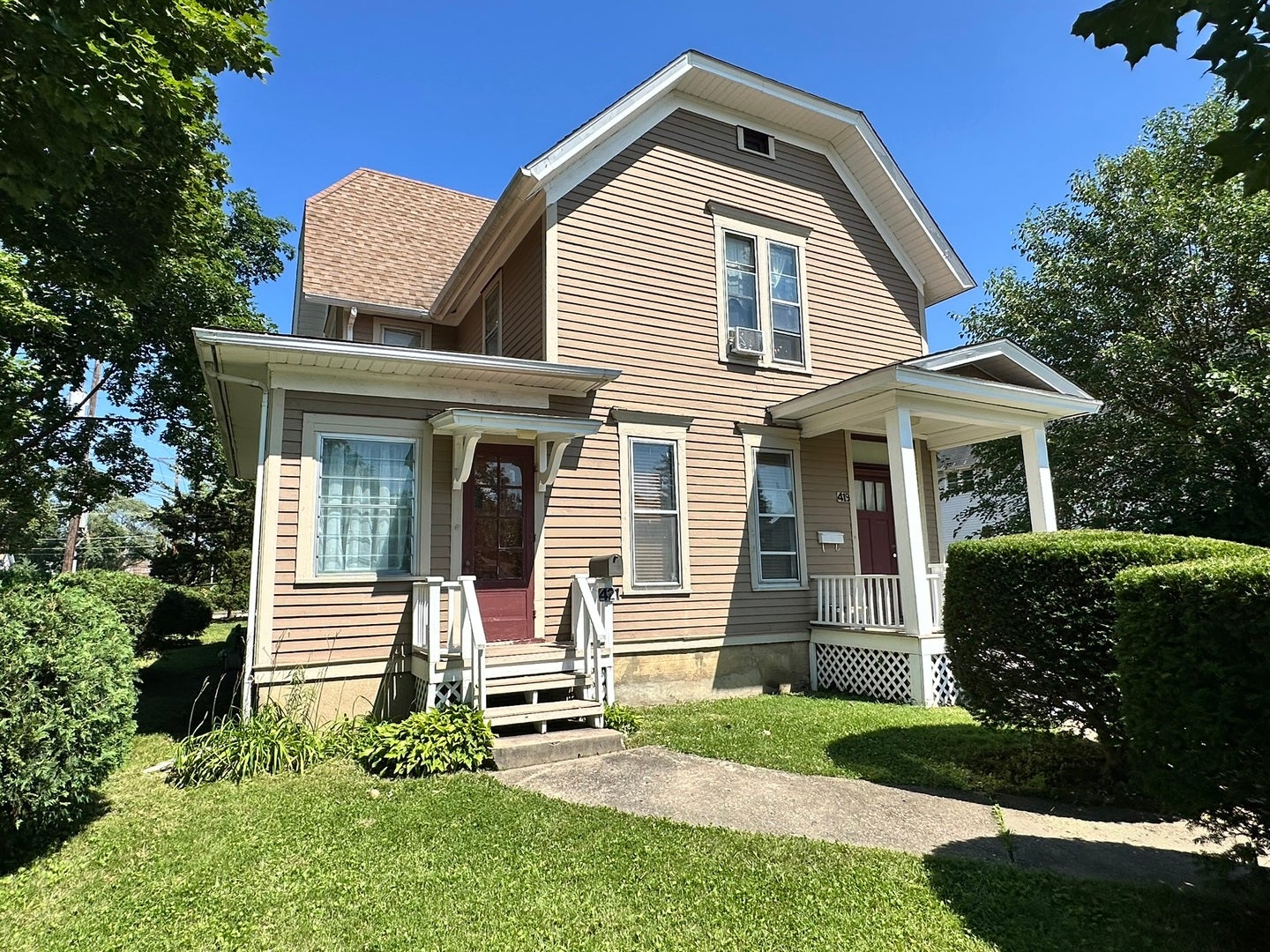 419-421 N Spring Street, Elgin, IL 60120 419-421 N Spring Street, Elgin, IL 60120