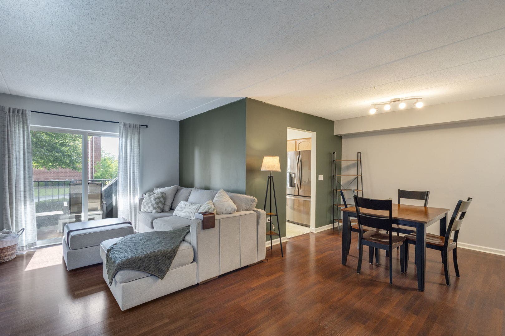 7025 Heritage Circle, #1B, Orland Park, IL 60462 7025 Heritage Circle, #1B, Orland Park, IL 60462