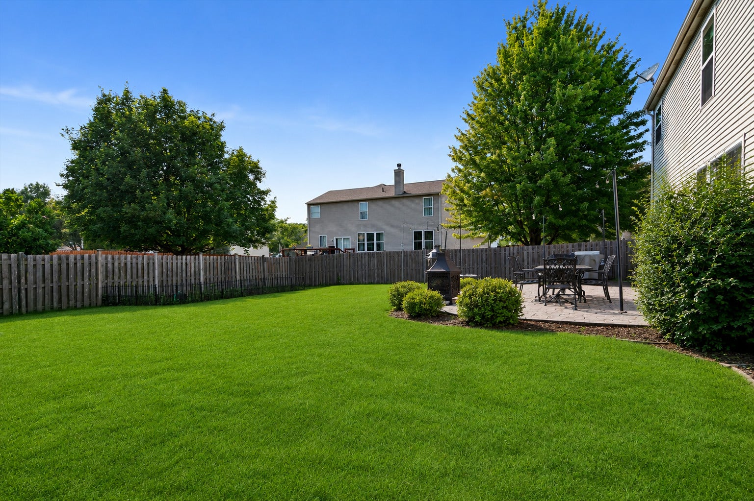 223 Clubhouse Street, Bolingbrook, IL 60490 223 Clubhouse Street, Bolingbrook, IL 60490